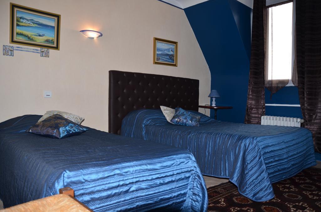 Hotel La Tour Sully-sur-Loire Habitación foto