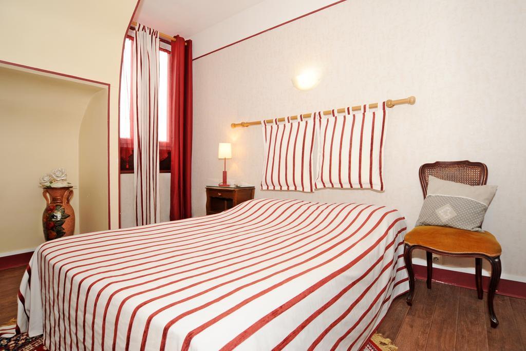 Hotel La Tour Sully-sur-Loire Habitación foto