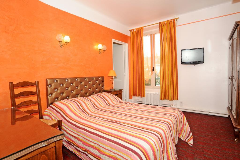 Hotel La Tour Sully-sur-Loire Habitación foto